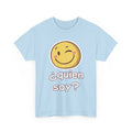 T-Shirt — Spanish "¿quien soy?" Winking Emoji Graphic Tee