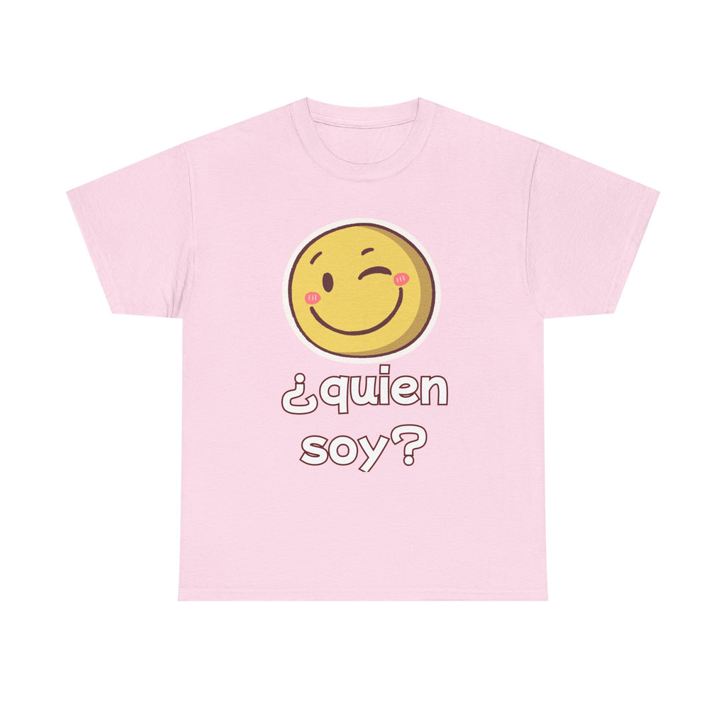 T-Shirt — Spanish "¿quien soy?" Winking Emoji Graphic Tee